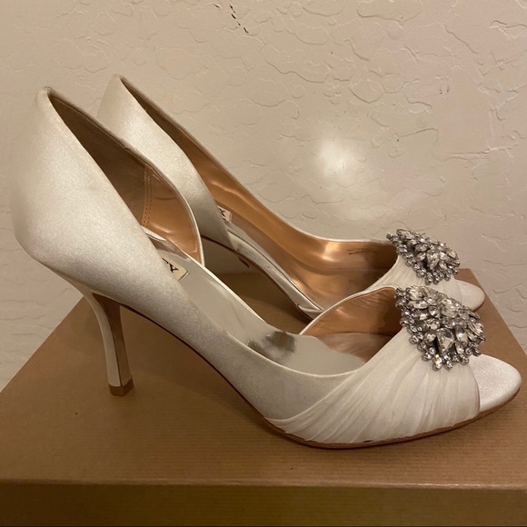 Badgley Mishka peep toe pumps - Picture 1 of 3